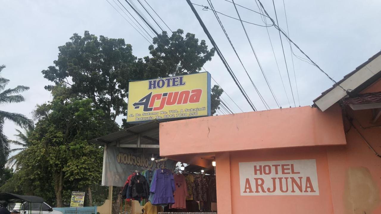 Hotel Arjuna Baturaja  Экстерьер фото